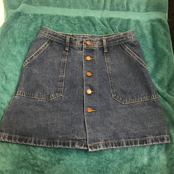 Skirt - Picture 1 of 2